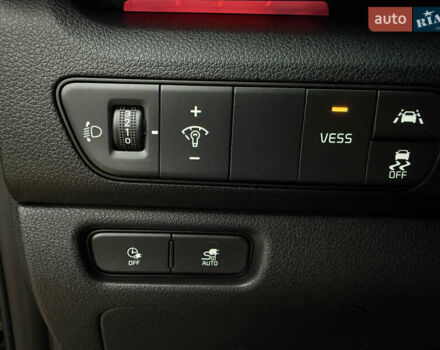 Синій Кіа Niro, об'ємом двигуна 0 л та пробігом 88 тис. км за 19750 $, фото 35 на Automoto.ua