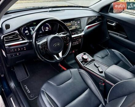 Синій Кіа Niro, об'ємом двигуна 0 л та пробігом 84 тис. км за 19450 $, фото 51 на Automoto.ua