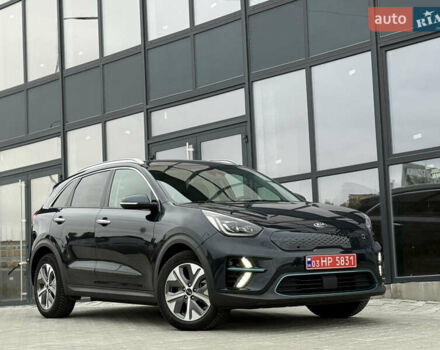 Синій Кіа Niro, об'ємом двигуна 0 л та пробігом 124 тис. км за 19950 $, фото 2 на Automoto.ua