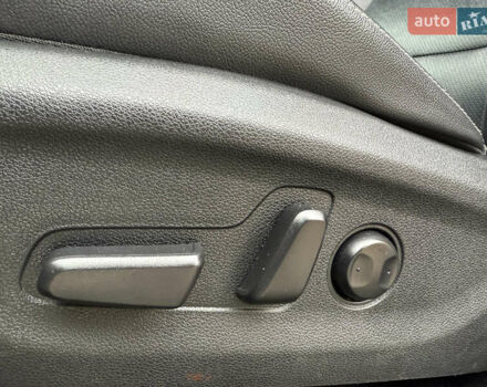 Синій Кіа Niro, об'ємом двигуна 0 л та пробігом 87 тис. км за 18999 $, фото 20 на Automoto.ua