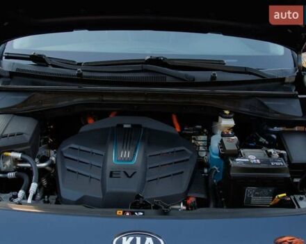 Синий Киа Niro, объемом двигателя 0 л и пробегом 125 тыс. км за 18950 $, фото 28 на Automoto.ua