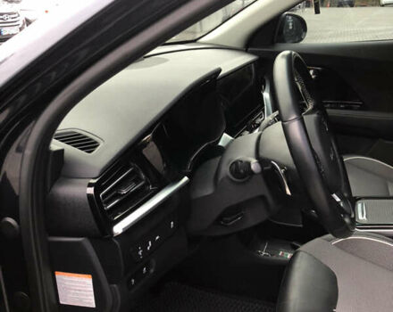 Синій Кіа Niro, об'ємом двигуна 0 л та пробігом 85 тис. км за 21850 $, фото 29 на Automoto.ua