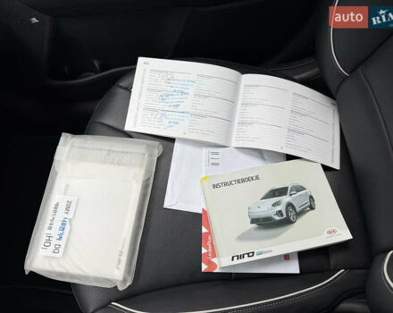 Синій Кіа Niro, об'ємом двигуна 0 л та пробігом 124 тис. км за 19950 $, фото 53 на Automoto.ua