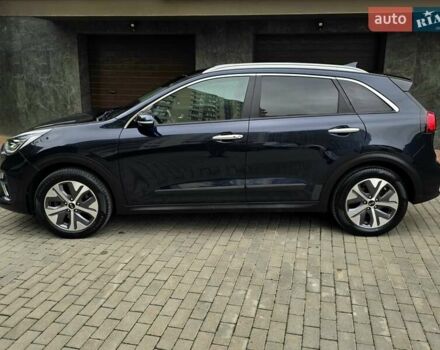 Синий Киа Niro, объемом двигателя 0 л и пробегом 139 тыс. км за 18950 $, фото 4 на Automoto.ua