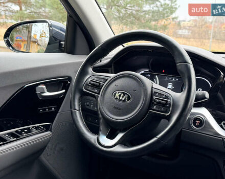 Синий Киа Niro, объемом двигателя 0 л и пробегом 64 тыс. км за 23800 $, фото 19 на Automoto.ua