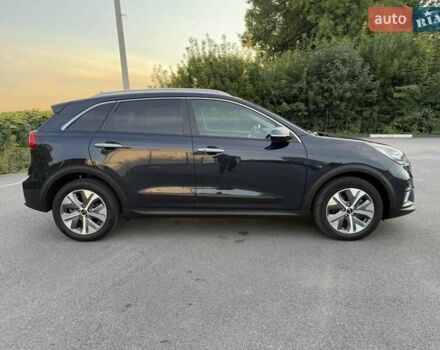 Синий Киа Niro, объемом двигателя 0 л и пробегом 64 тыс. км за 19850 $, фото 3 на Automoto.ua