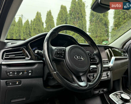 Синій Кіа Niro, об'ємом двигуна 0 л та пробігом 87 тис. км за 19555 $, фото 17 на Automoto.ua