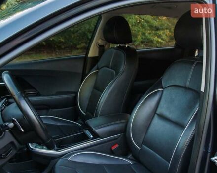 Синий Киа Niro, объемом двигателя 0 л и пробегом 125 тыс. км за 18950 $, фото 64 на Automoto.ua