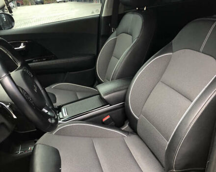 Синій Кіа Niro, об'ємом двигуна 0 л та пробігом 85 тис. км за 21850 $, фото 27 на Automoto.ua