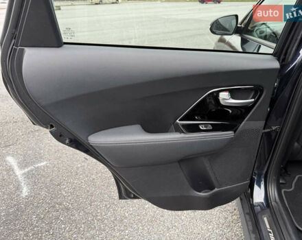 Синий Киа Niro, объемом двигателя 0 л и пробегом 55 тыс. км за 22600 $, фото 30 на Automoto.ua