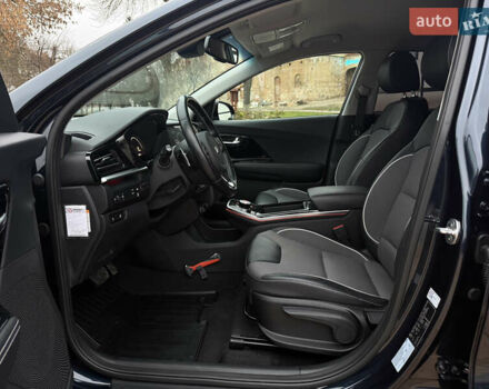 Синій Кіа Niro, об'ємом двигуна 0 л та пробігом 88 тис. км за 19750 $, фото 31 на Automoto.ua