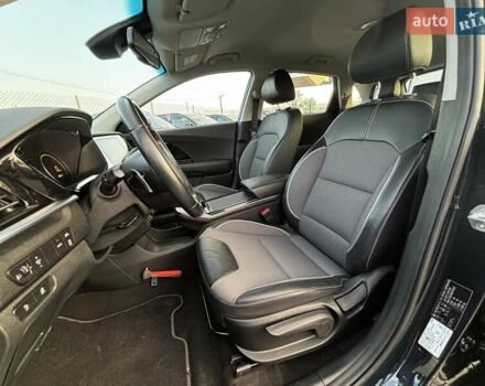 Синій Кіа Niro, об'ємом двигуна 0 л та пробігом 112 тис. км за 18800 $, фото 15 на Automoto.ua