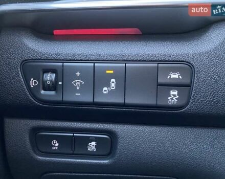 Синий Киа Niro, объемом двигателя 0 л и пробегом 123 тыс. км за 20600 $, фото 7 на Automoto.ua