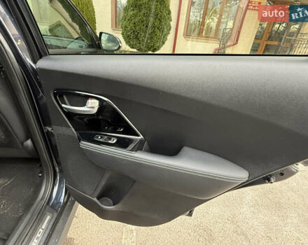 Синій Кіа Niro, об'ємом двигуна 0 л та пробігом 136 тис. км за 19350 $, фото 57 на Automoto.ua