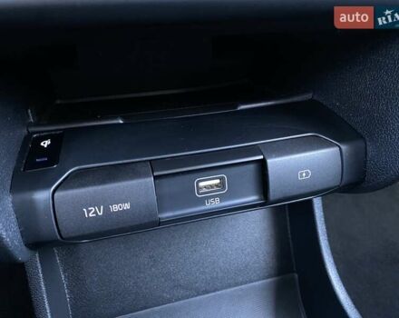 Синий Киа Niro, объемом двигателя 0 л и пробегом 105 тыс. км за 21500 $, фото 5 на Automoto.ua