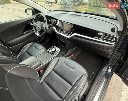 Синій Кіа Niro, об'ємом двигуна 0 л та пробігом 136 тис. км за 19350 $, фото 31 на Automoto.ua