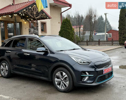Синій Кіа Niro, об'ємом двигуна 0 л та пробігом 159 тис. км за 18499 $, фото 3 на Automoto.ua