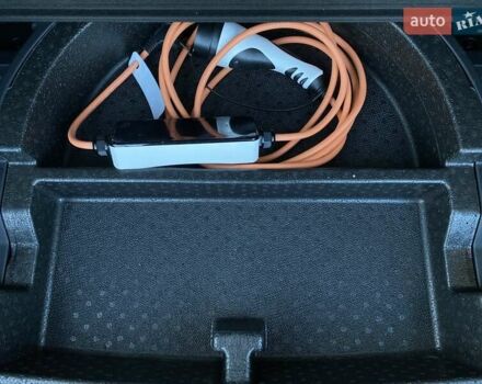 Синий Киа Niro, объемом двигателя 0 л и пробегом 123 тыс. км за 20600 $, фото 71 на Automoto.ua