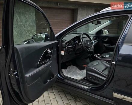 Синій Кіа Niro, об'ємом двигуна 0 л та пробігом 129 тис. км за 18999 $, фото 19 на Automoto.ua