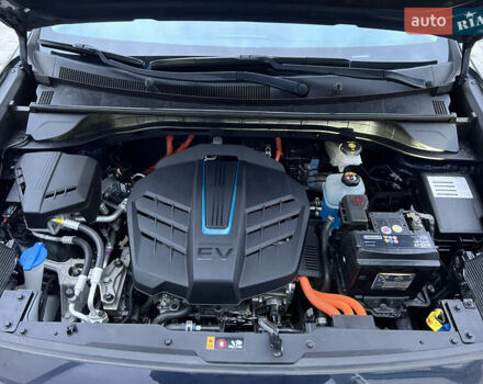 Синій Кіа Niro, об'ємом двигуна 0 л та пробігом 112 тис. км за 20800 $, фото 4 на Automoto.ua