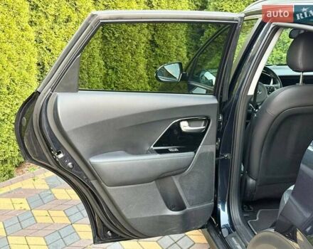 Синій Кіа Niro, об'ємом двигуна 0 л та пробігом 69 тис. км за 19999 $, фото 17 на Automoto.ua