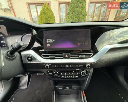 Синій Кіа Niro, об'ємом двигуна 0 л та пробігом 136 тис. км за 19350 $, фото 34 на Automoto.ua