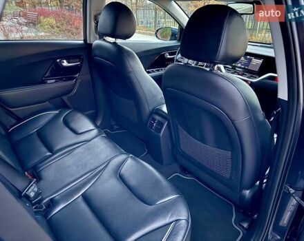 Синій Кіа Niro, об'ємом двигуна 0 л та пробігом 84 тис. км за 19450 $, фото 87 на Automoto.ua