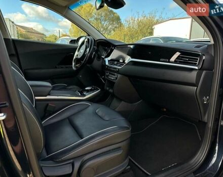 Синій Кіа Niro, об'ємом двигуна 0 л та пробігом 57 тис. км за 24700 $, фото 86 на Automoto.ua