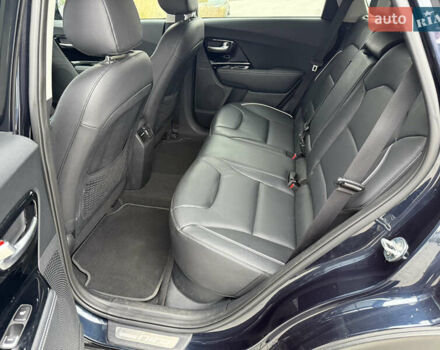 Синій Кіа Niro, об'ємом двигуна 0 л та пробігом 124 тис. км за 19950 $, фото 47 на Automoto.ua