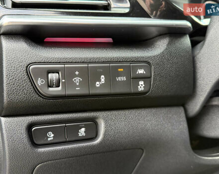 Синій Кіа Niro, об'ємом двигуна 0 л та пробігом 136 тис. км за 19350 $, фото 40 на Automoto.ua