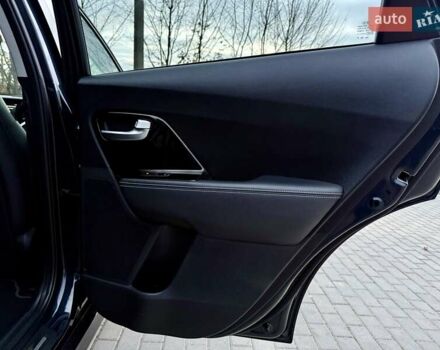 Синій Кіа Niro, об'ємом двигуна 0 л та пробігом 84 тис. км за 19450 $, фото 82 на Automoto.ua