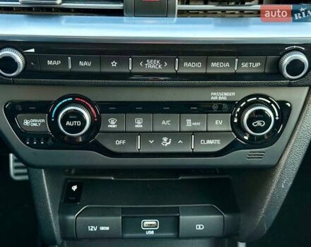 Синій Кіа Niro, об'ємом двигуна 0 л та пробігом 69 тис. км за 19999 $, фото 30 на Automoto.ua