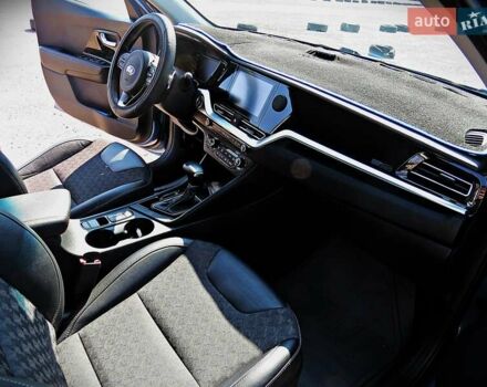 Синий Киа Niro, объемом двигателя 1.58 л и пробегом 35 тыс. км за 23900 $, фото 20 на Automoto.ua