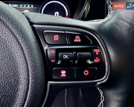 Синій Кіа Niro, об'ємом двигуна 0 л та пробігом 84 тис. км за 19450 $, фото 57 на Automoto.ua