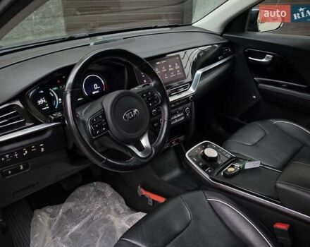 Синій Кіа Niro, об'ємом двигуна 0 л та пробігом 129 тис. км за 18999 $, фото 24 на Automoto.ua