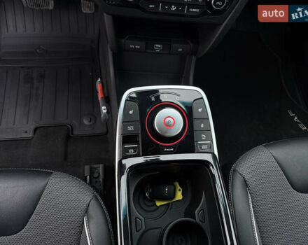 Синій Кіа Niro, об'ємом двигуна 0 л та пробігом 88 тис. км за 19750 $, фото 38 на Automoto.ua