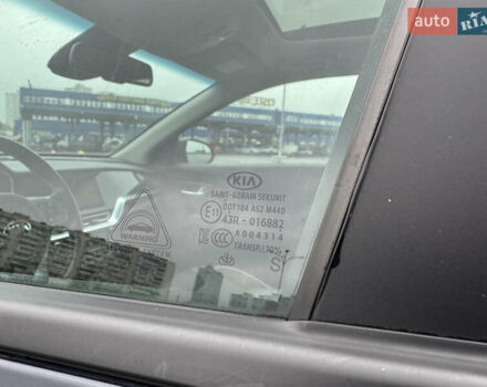 Синий Киа Niro, объемом двигателя 0 л и пробегом 147 тыс. км за 19500 $, фото 70 на Automoto.ua