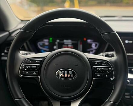 Синий Киа Niro, объемом двигателя 1.6 л и пробегом 12 тыс. км за 11000 $, фото 9 на Automoto.ua