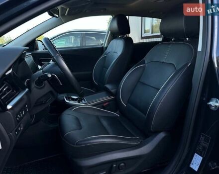 Синий Киа Niro, объемом двигателя 0 л и пробегом 53 тыс. км за 24900 $, фото 40 на Automoto.ua