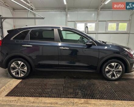 Синій Кіа Niro, об'ємом двигуна 0 л та пробігом 65 тис. км за 23200 $, фото 30 на Automoto.ua