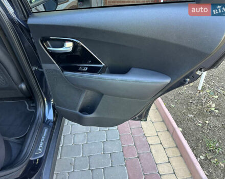Синий Киа Niro, объемом двигателя 0 л и пробегом 95 тыс. км за 21100 $, фото 23 на Automoto.ua