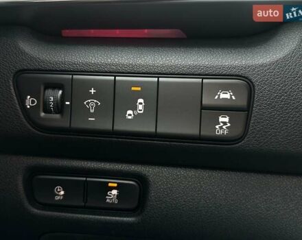 Синий Киа Niro, объемом двигателя 0 л и пробегом 75 тыс. км за 23200 $, фото 5 на Automoto.ua