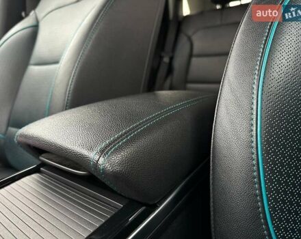 Синій Кіа Niro, об'ємом двигуна 0 л та пробігом 71 тис. км за 24900 $, фото 72 на Automoto.ua