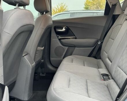 Синий Киа Niro, объемом двигателя 1.6 л и пробегом 68 тыс. км за 19500 $, фото 14 на Automoto.ua