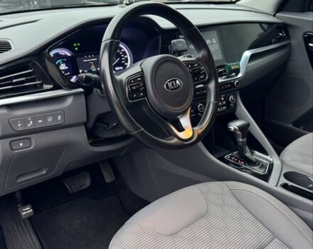 Синий Киа Niro, объемом двигателя 1.6 л и пробегом 68 тыс. км за 19500 $, фото 10 на Automoto.ua