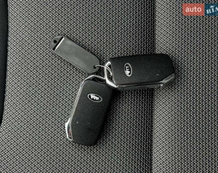 Синий Киа Niro, объемом двигателя 0 л и пробегом 77 тыс. км за 21606 $, фото 90 на Automoto.ua