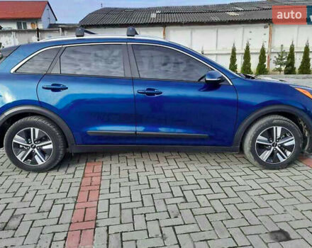 Синий Киа Niro, объемом двигателя 1.58 л и пробегом 85 тыс. км за 16400 $, фото 10 на Automoto.ua