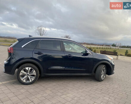 Синій Кіа Niro, об'ємом двигуна 0 л та пробігом 164 тис. км за 20600 $, фото 6 на Automoto.ua