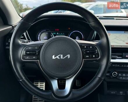 Синій Кіа Niro, об'ємом двигуна 0 л та пробігом 75 тис. км за 23200 $, фото 35 на Automoto.ua