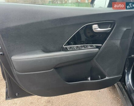 Синий Киа Niro, объемом двигателя 0 л и пробегом 95 тыс. км за 17900 $, фото 20 на Automoto.ua